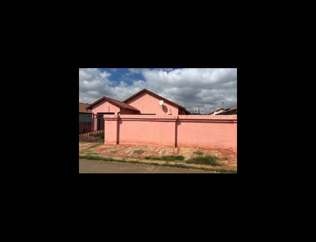 3 BEDROOM HOUSE FOR SALE IN SILUMA VIEW